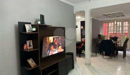 Sobrado à venda com 2 quartos, sendo 1 suíte,  em Quarta Parada, São Paulo, SP