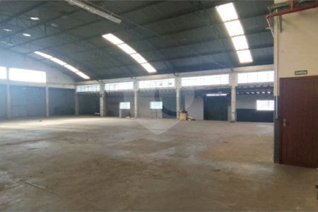 Excelente Galpão Industrial e Comercial em Jundiaí com AVCB e Zoneamento ZR3