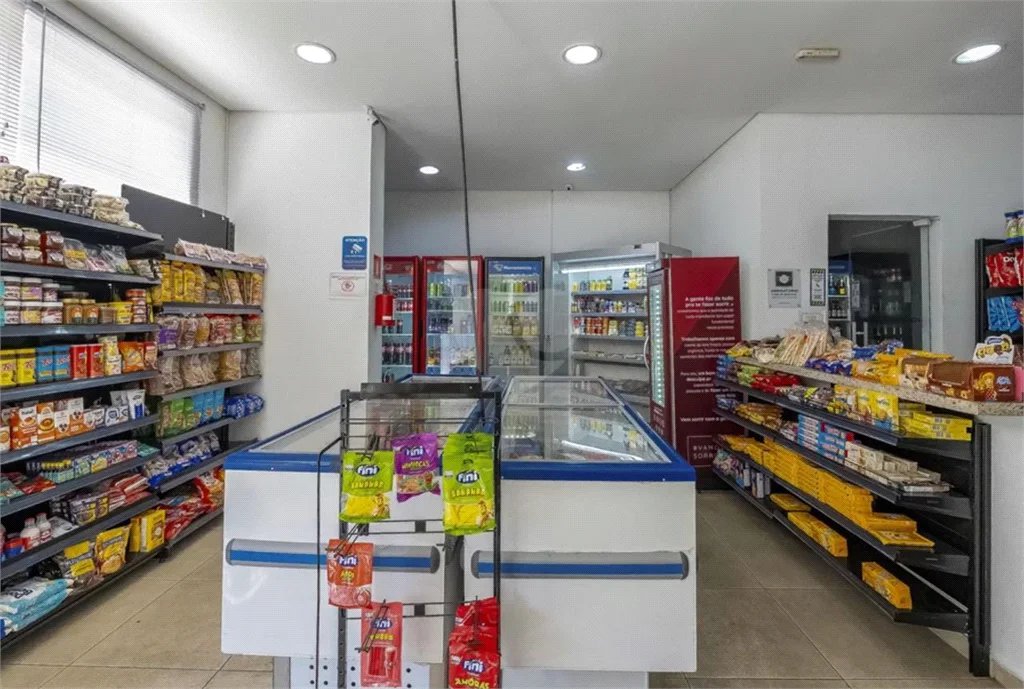 Apartamento à venda com 3 quartos, sendo 1 suíte, em Parque Reboucas, São Paulo, SP