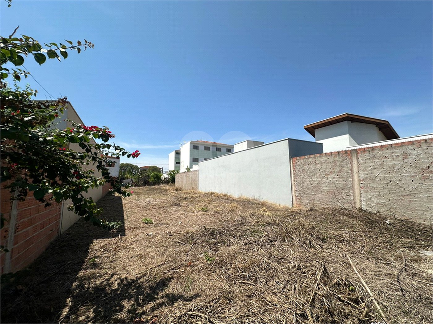 Terreno a venda na Vila Brasília
