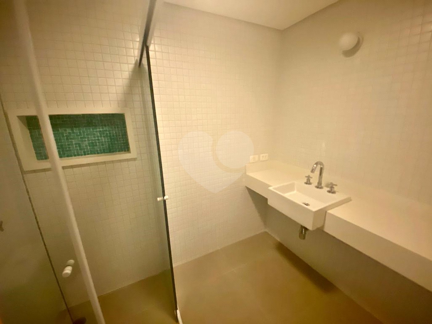 Imóvel 168m² Idea Zarvos com 3 suites, varanda na frente e na suíte, piscina, academia e 3 vagas Vila Madalena.