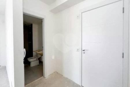 Apartamento com 1 dormitório próximo ao metrô Linha Verde.