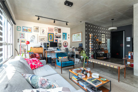 Apartamento reformado e bem localizado na Consolação.