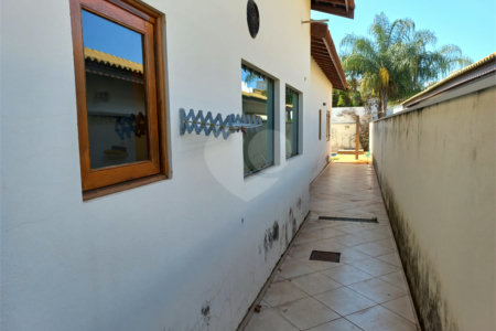 Casa Térrea no Condomínio Damha I,