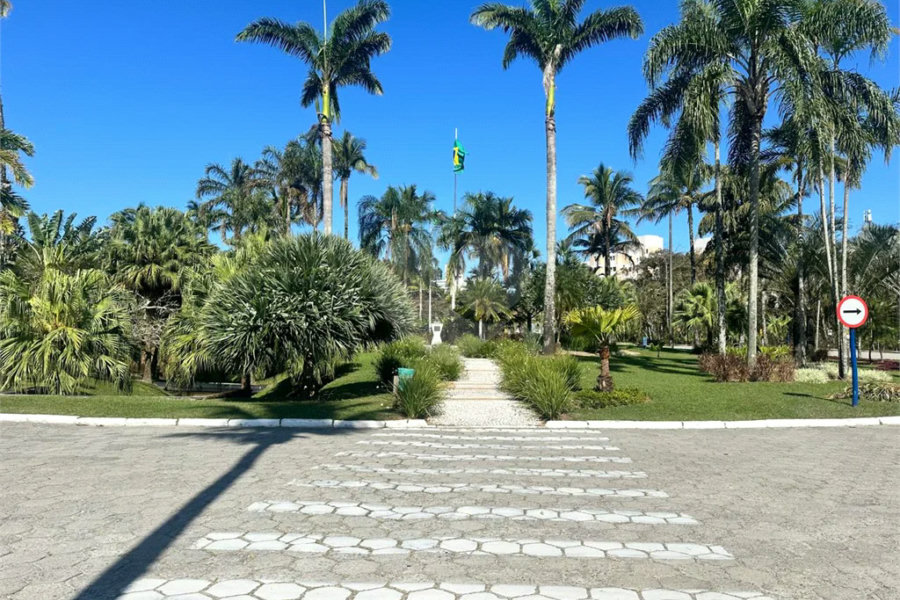 Apartamento à venda com 3 quartos, sendo 1 suíte, em Riviera de São Lourenço, Bertioga, SP