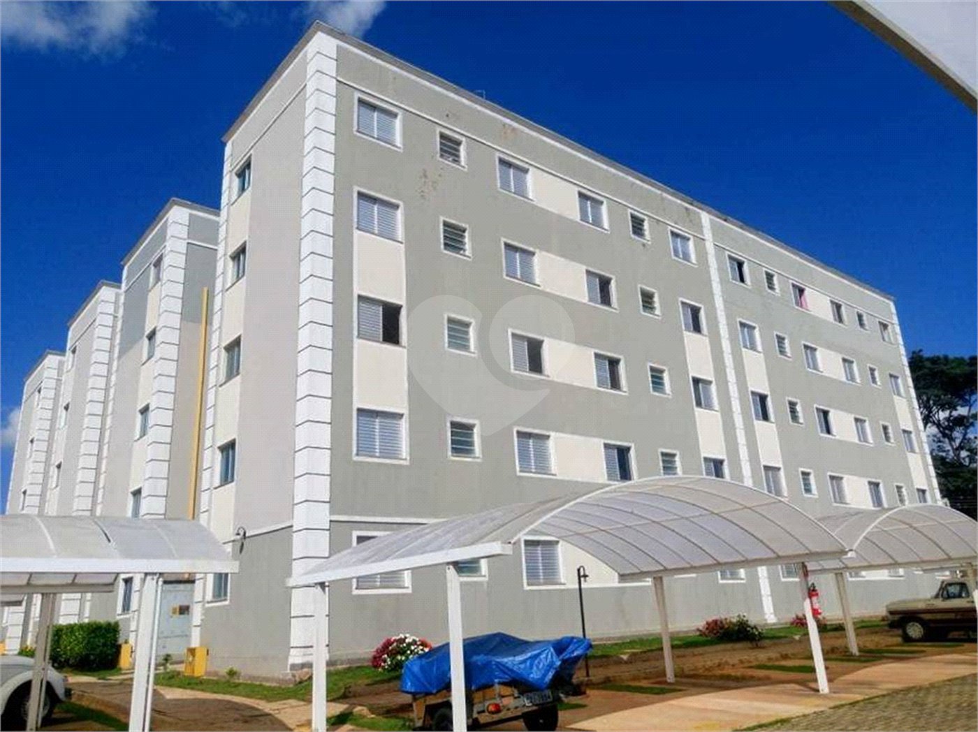 Apartamento no Condomínio Monte Nevada.