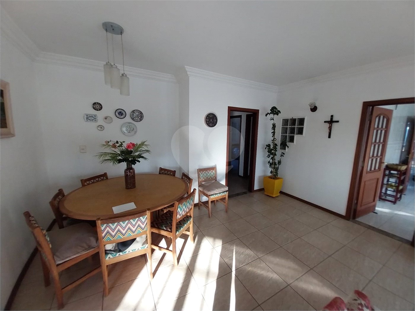 Sobrado à venda com 5 quartos, sendo 1 suíte,  em Terra Nobre, Louveira, SP