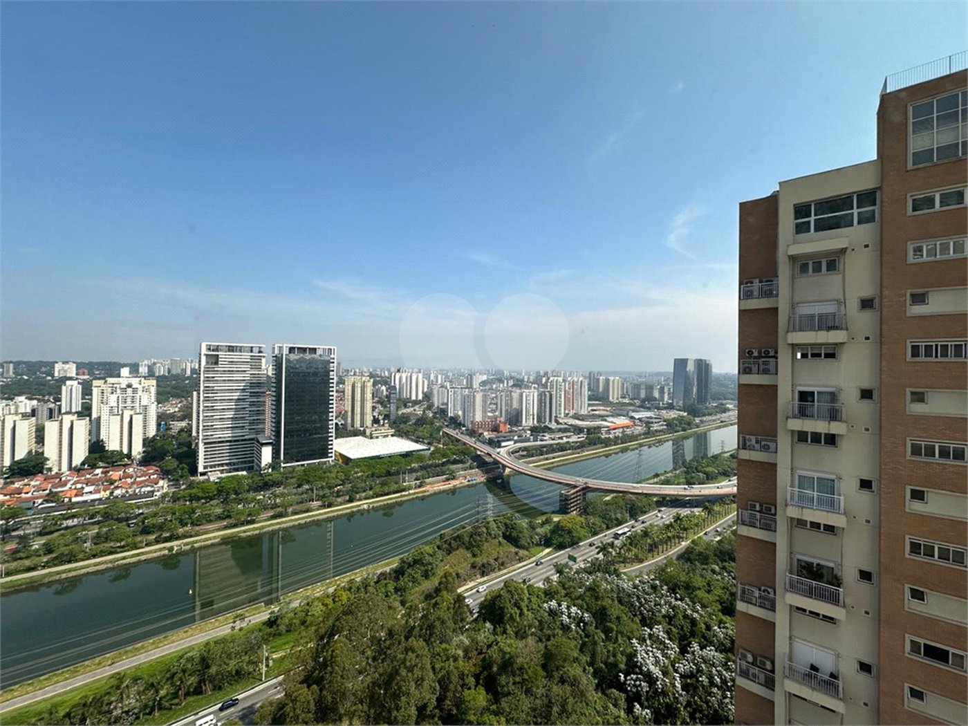 Apartamento para alugar com 4 suítes em Jardim Fonte do Morumbi, São Paulo, SP