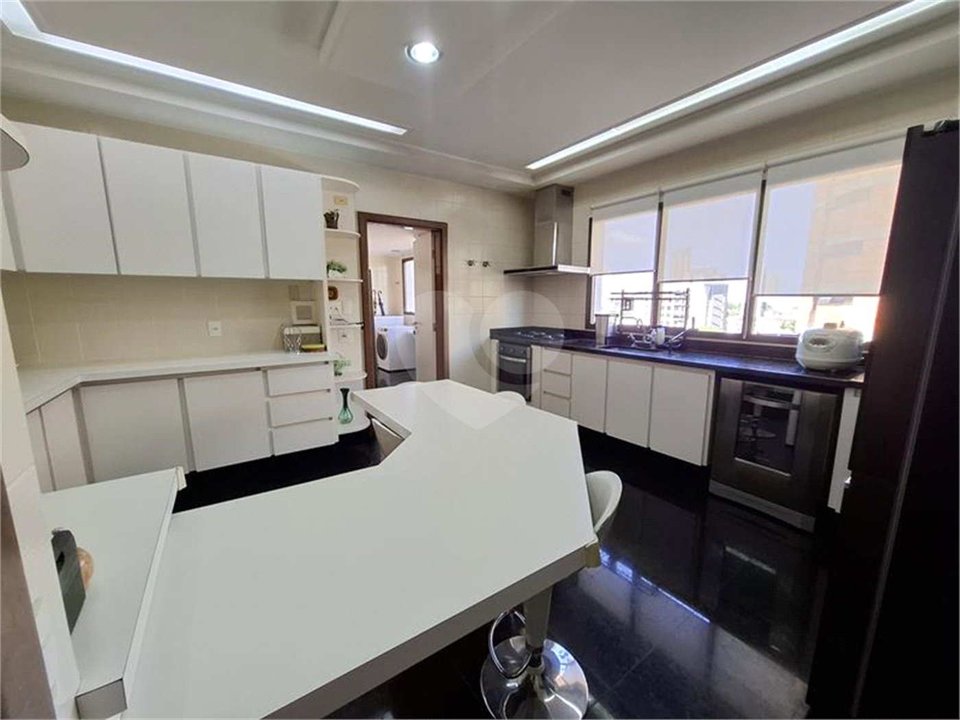 Apartamento, a venda, com 300m² de área privativa, 4 suítes, 4 vagas - Santana / SP