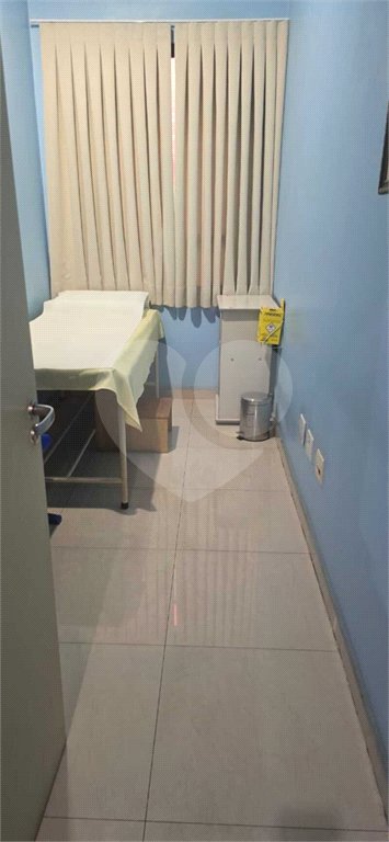 Sobrado comercial com 150m² , 7 salas , 3 banheiros , para locação na Bela Vista.