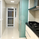 Apartamento à venda no Condomínio Family Garden, Chácara Inglesa, SBC, com 127 m², 3 suítes, varanda gourmet com churrasqueira a carvão, móveis planejados, ar-condicionado, 2 vagas cobertas e lazer completo.