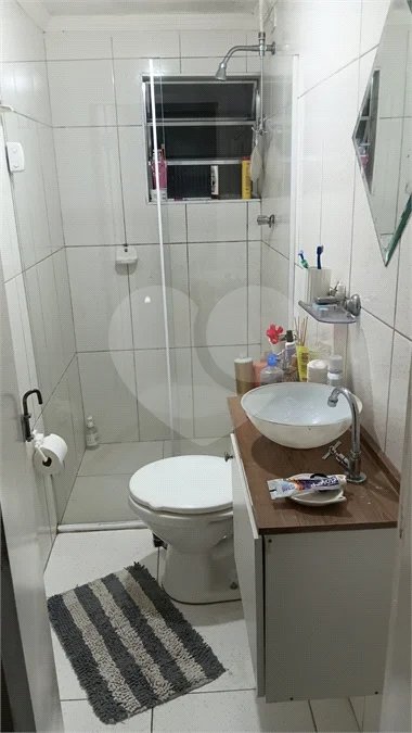 IMÓVEL COM SOBRADO + OUTRA CASA NO TERRENO, ÓTIMA PARA RENDA OU FAMÍLIA GRANDE