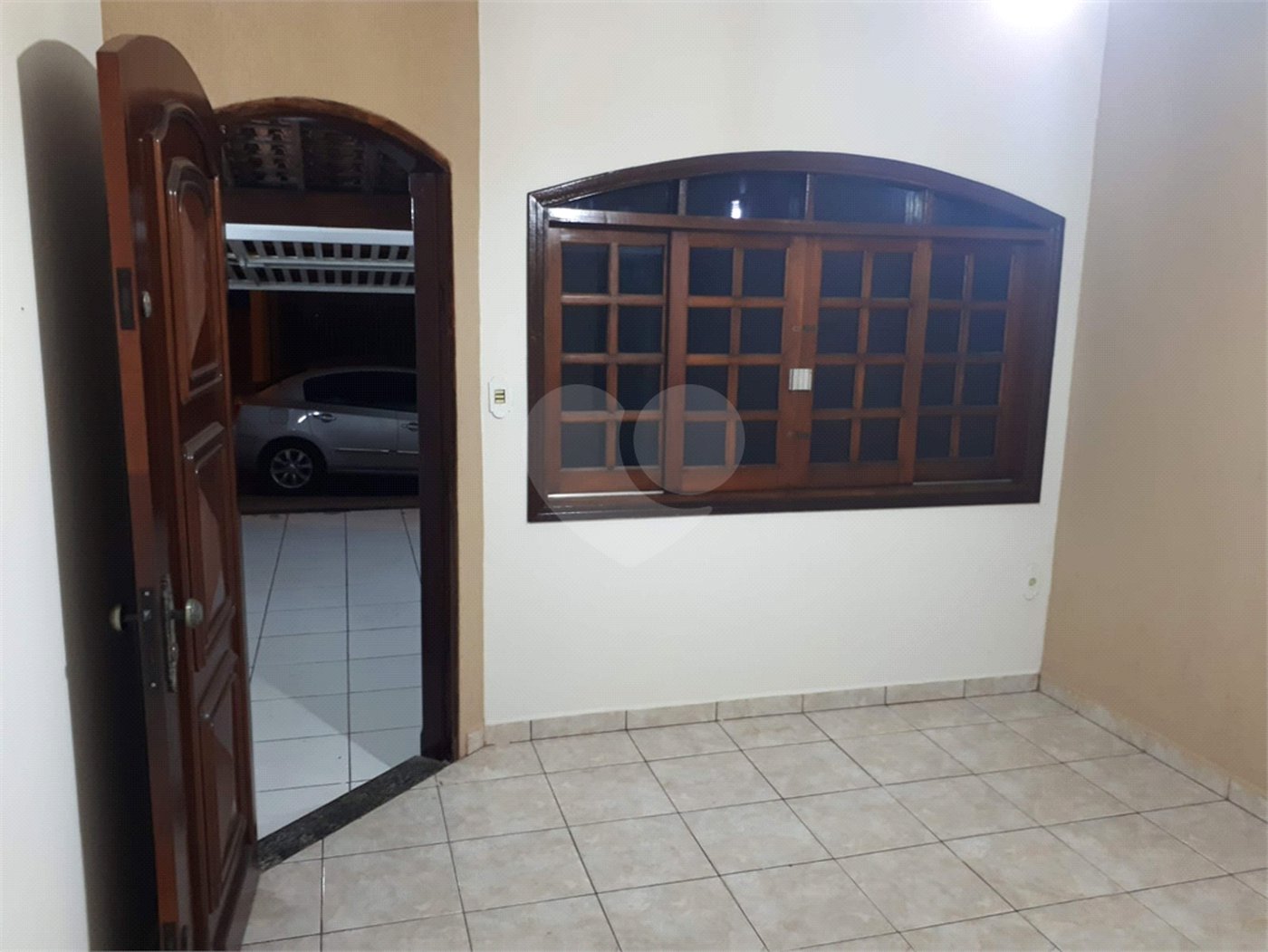 Casa térrea no Jardim Hikari para venda.