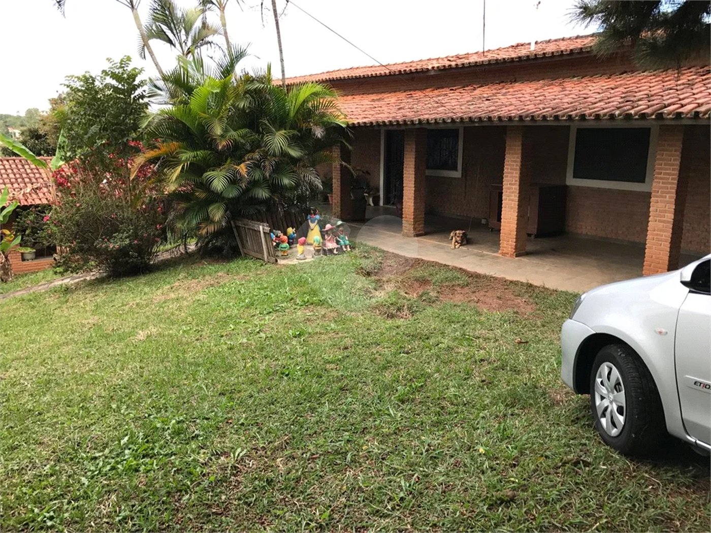 Chácara à venda com 4 quartos, sendo 1 suíte,  em Monterrey, Louveira, SP