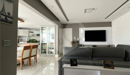 Apartamento à venda com 3 suítes em Vila Bertioga, São Paulo, SP