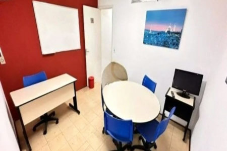 Prédio comercial com 322m², 8 salas, 3 banheiros, à venda no bairro Santo Antônio, São Caetano do Sul