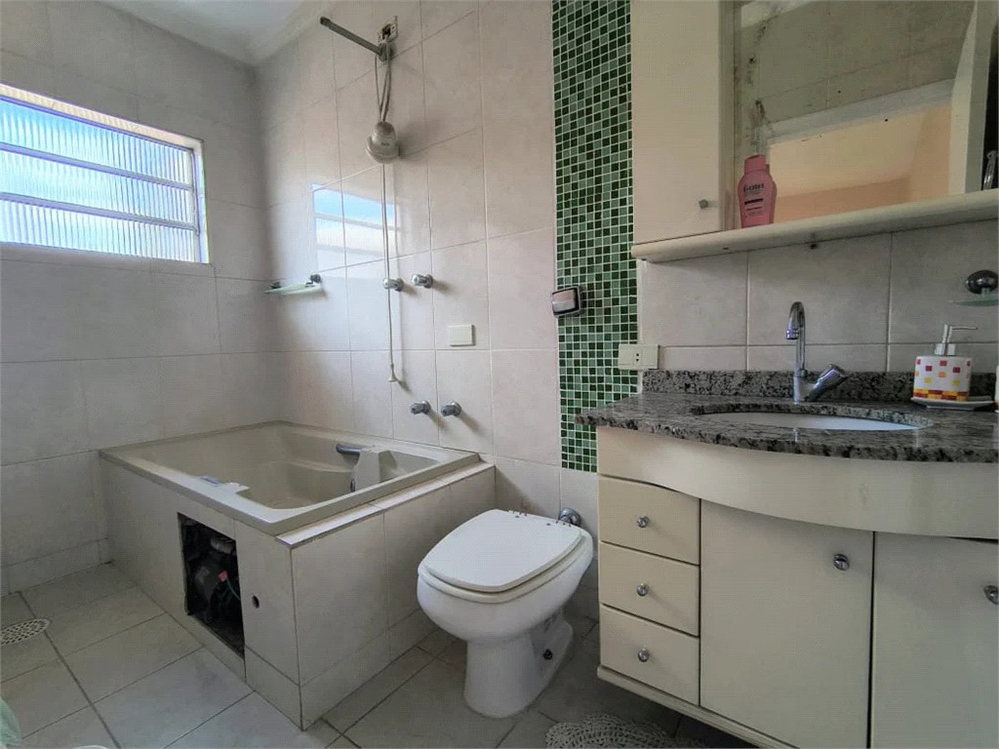 Sobrado à venda com 3 quartos, sendo 1 suíte, em Vila Polopoli, São Paulo - SP
