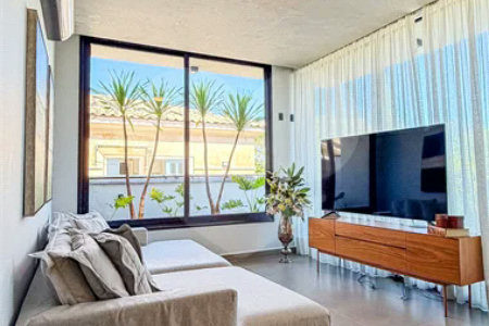 Indaiatuba - HOME DESIGN - Casa Térrea - Condomínio Paradiso - 420 m² de terreno - 307,19 m² de área construída - 3 suítes completas, sendo 1 master com closet planejado e banheira de imersão - Sala de TV reversível para 4ª suíte - Sala de estar ampla e varanda gourmet integrada - Cozinha com móve