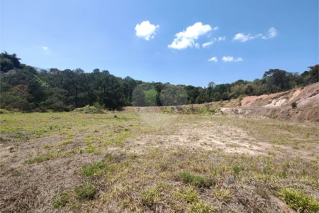 Área industrial e comercial em Atibaia com 15 mil metros, excelente localização com frente para rodovia Fernão Dias