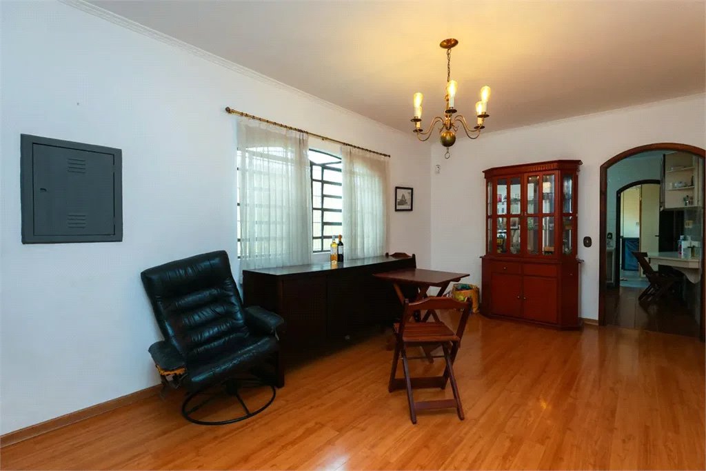 Casa à venda com 4 quartos, sendo 2 suítes,  em Vila Sônia, São Paulo, SP