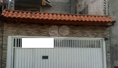 Sobrado à venda com 3 quartos em Itaquera, São Paulo, SP