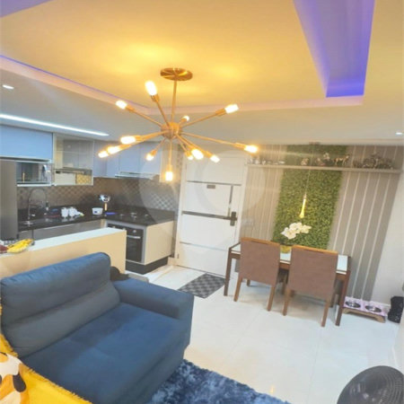 Apartamento com 40 m², 2 quartos, à venda no Cambuci