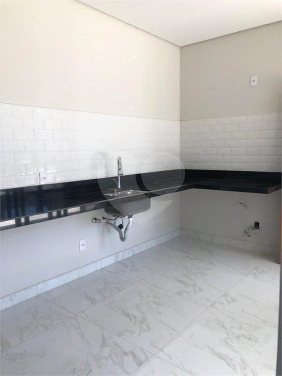 Indaiatuba - Condominio Jardins di Roma - Venda -Locação 0 R$ 10.000,00 mais encargos - condominio - R$ 650,00 - IPTU - R$ 230,00 - Terreno 300ms - construido 170 metros quadrados - Terrea - 3 quartos, uma suíte e uma demi suite , 4 banheiros , piscina - Preparado para água quente até a piscina!!