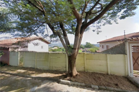 Terreno com 480m² à venda no Jardim dos Pinheiros