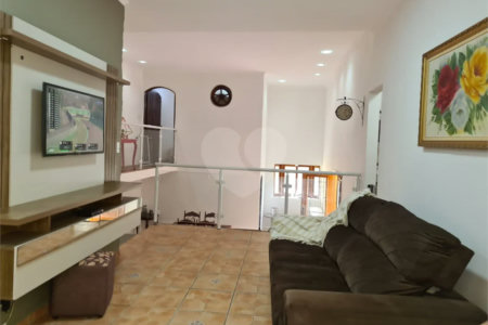 Casa à venda na Vila Esperança com 230m² 3 dormitórios 1 suíte 3 banheiros 3 vagas