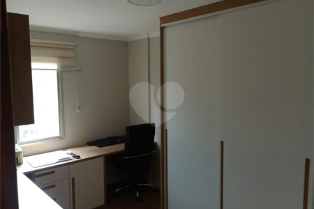 Apartamento à venda no Jabaquara com 2 quartos e 1 vaga