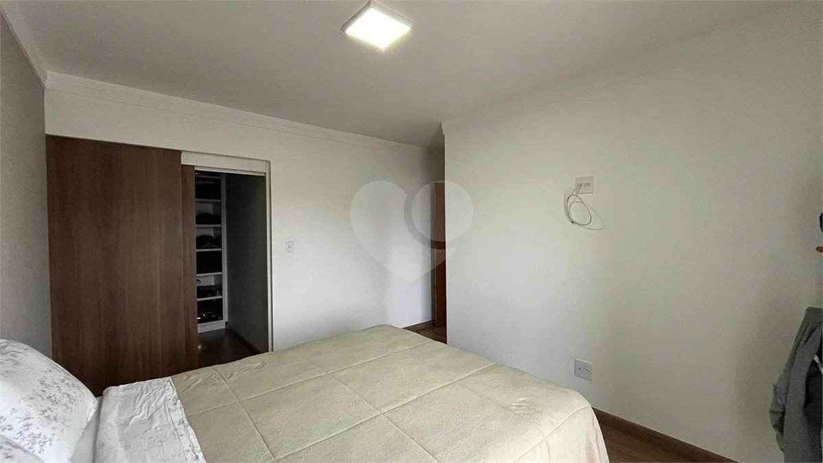 Apartamento à venda com 3 quartos, sendo 1 suíte, no Centro, Poços de Caldas - MG