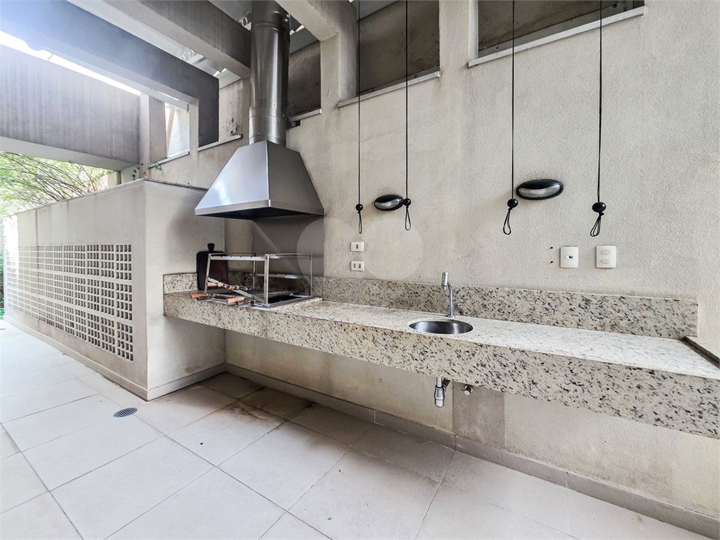 Apartamento Garden - Santa Cecília / Higienópolis - 1 Quartos - Venda / Compra - Quintal