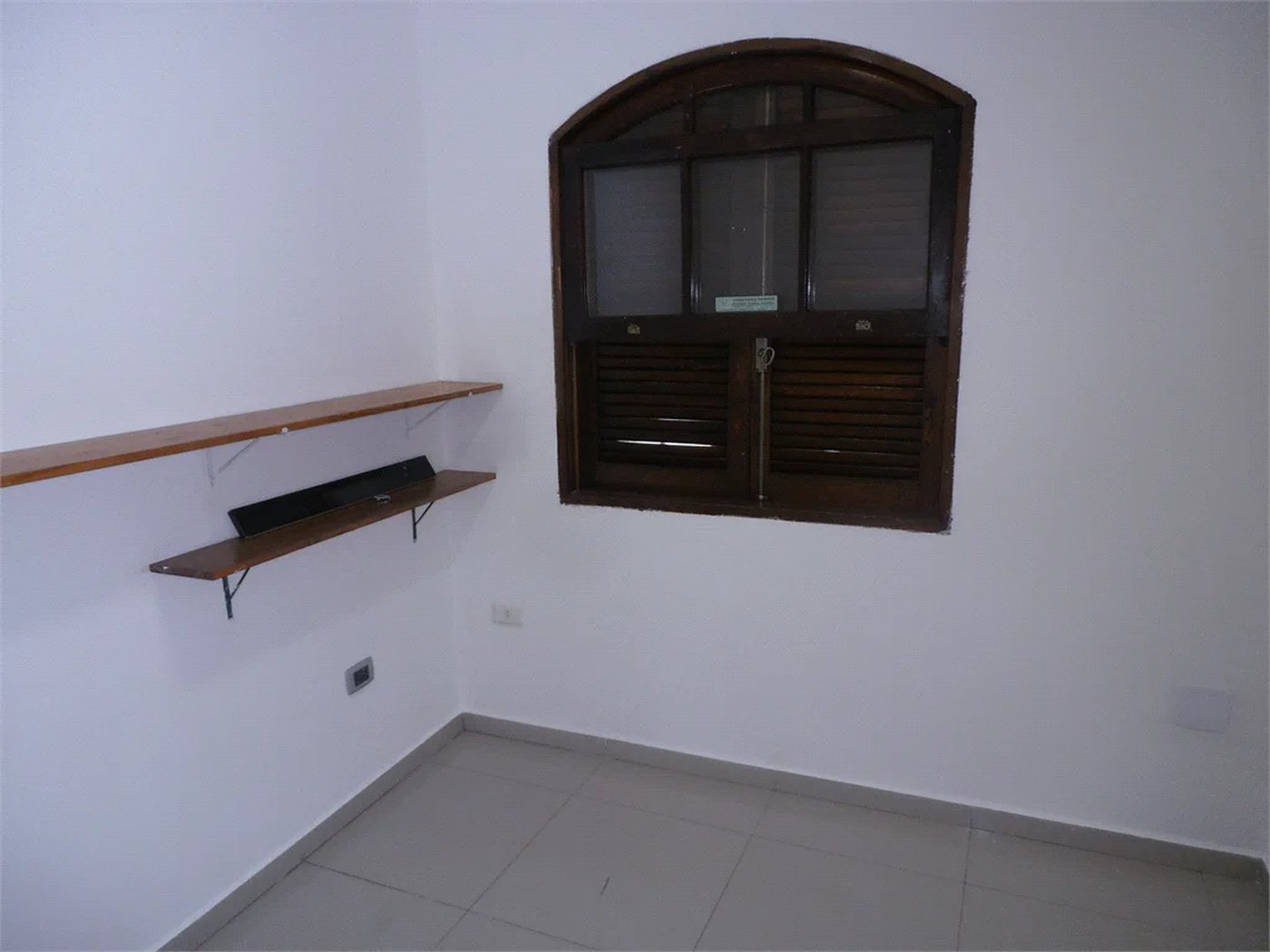 Sobrado à venda ou para alugar com 4 quartos, sendo 1 suíte, em Vila Butantã, São Paulo, SP