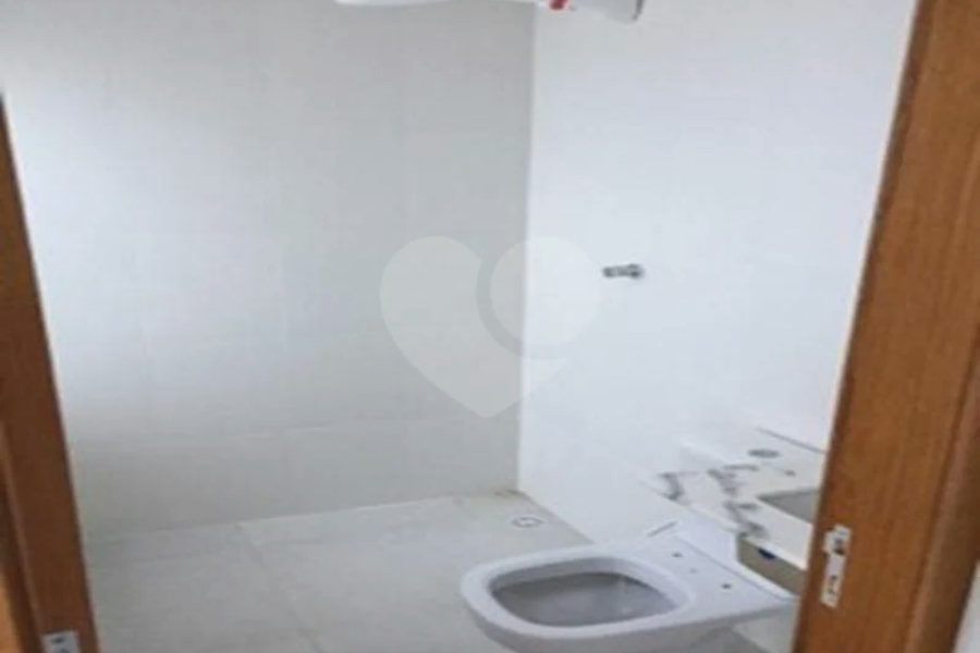 Sobrado novo nunca habitado.