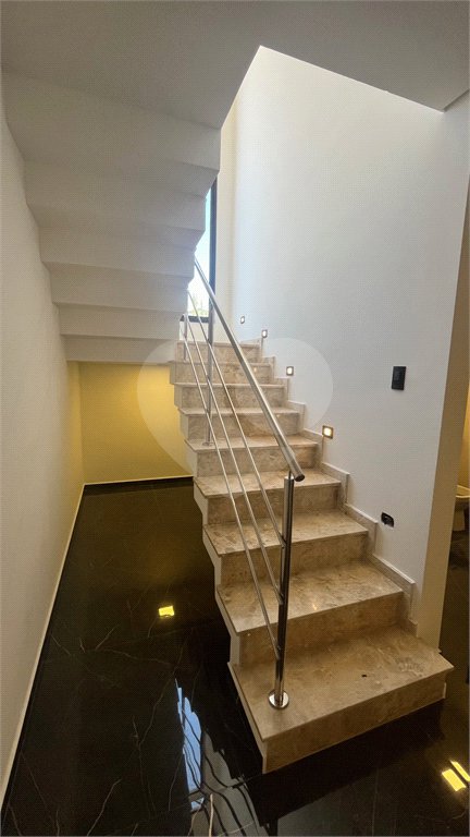 Casa Assobradada com 3 suítes na Vila Thais em Atibaia