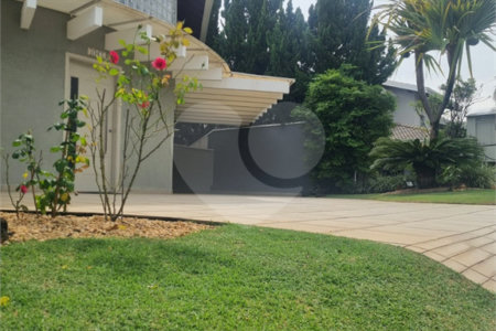 Sobrado à venda ou para alugar com 3 suítes em Villaggio Capríccio, Louveira, SP