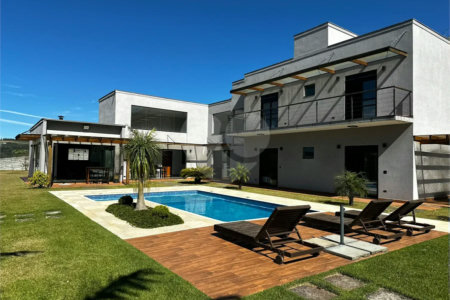 PORTEIRA FECHADA | EXCLUSIVIDADE NO CONDOMÍNIO GRANJA VERIDIANA – IBIUNA/PIEDADE/SP