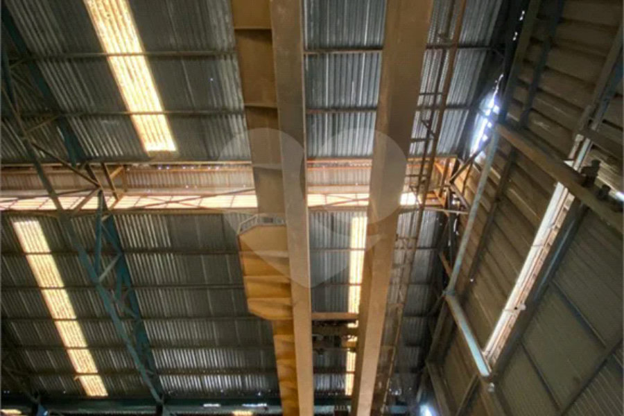 Galpão industrial à venda ou para locação na beira da Rodovia Hermínio Petrin - SP 308.