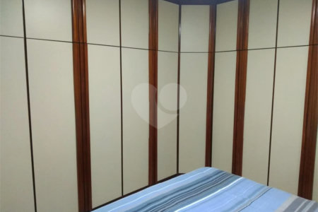 Linda Casa Sobrado a venda no Alto da Mooca com excelente acabamento, semi mobiliada com 2 suítes