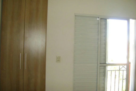 Casa à venda com 3 quartos, sendo 1 suíte, no condomínio Res Green Ville, São Paulo - SP