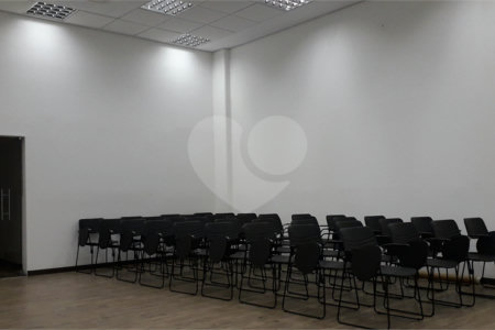 Prédio para alugar em Vila Salles, Atibaia, SP