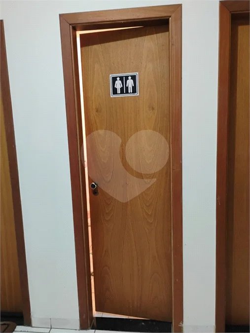 Excelente sala comercial na zona Sul