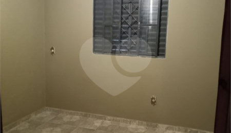 Sobrado à venda com 5 quartos em Cidade Aracy, São Carlos, SP