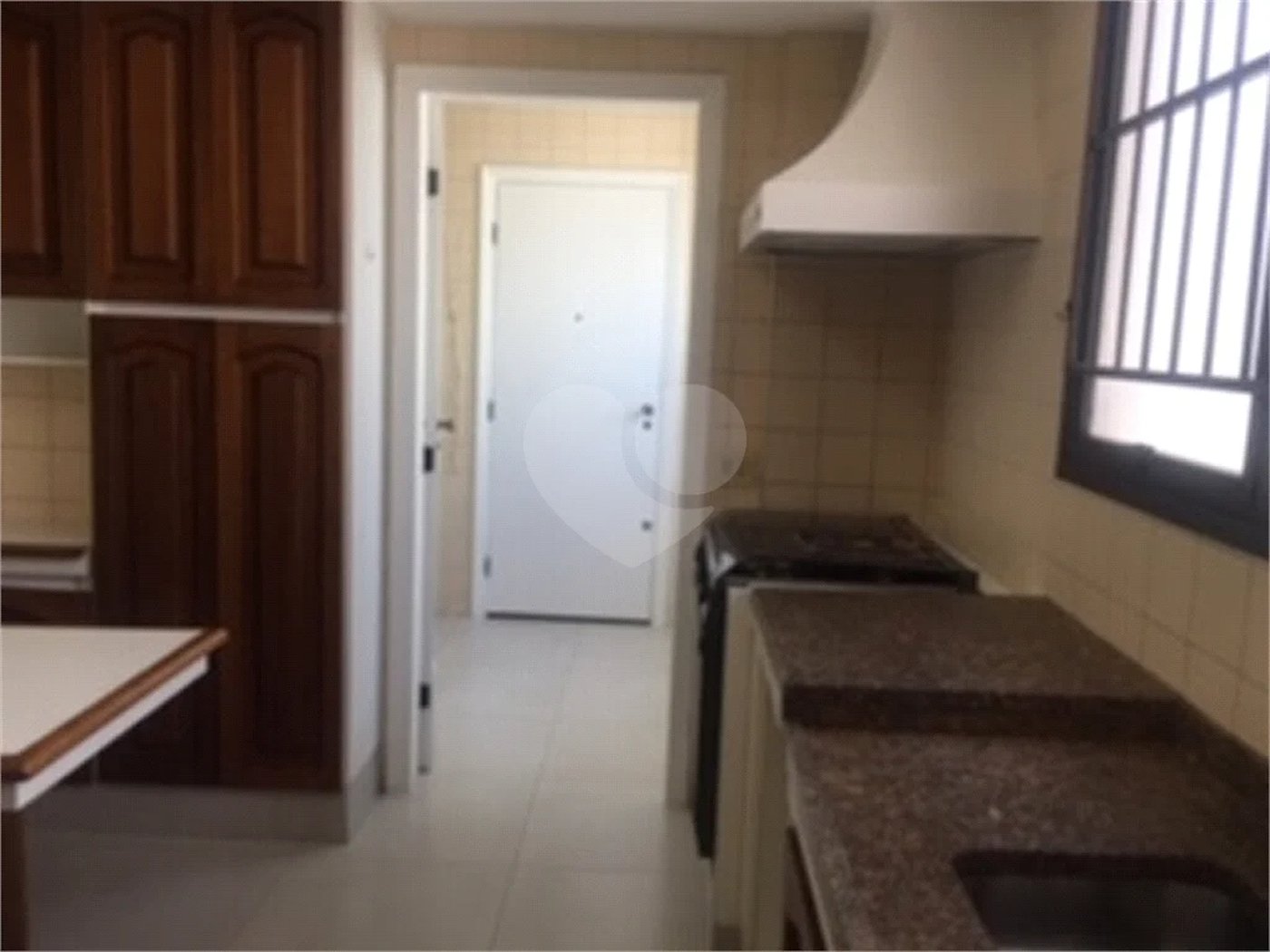 Apartamento para alugar com 4 quartos, sendo 3 suítes,  em Brooklin, São Paulo, SP