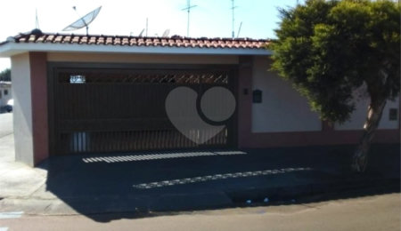 Casa à venda com 3 quartos, sendo 1 suíte,  em Jardim Cruzeiro do Sul, São Carlos, SP