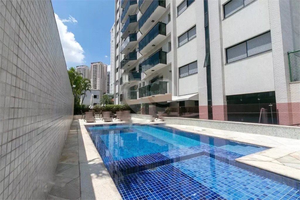 Apartamento à venda 4 dormitórios, 4 banheiros, 3 vagas, depósito. 2 aptos por andar. Torre única.No Anália Franco.