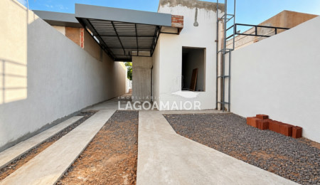 Casa à venda com 3 quartos, sendo 1 suíte,  em Parque São Carlos, Três Lagoas, MS