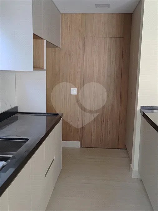 Casa com 3 suítes, piscina e área gourmet em terreno de 360m²