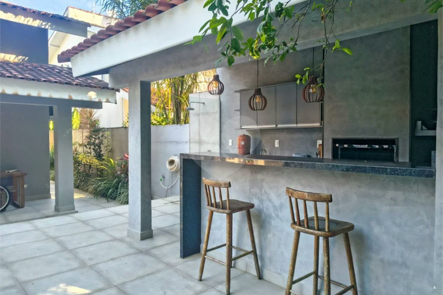 Casa à venda com 5 quartos, sendo 4 suítes, em Riviera de São Lourenço, Bertioga, SP