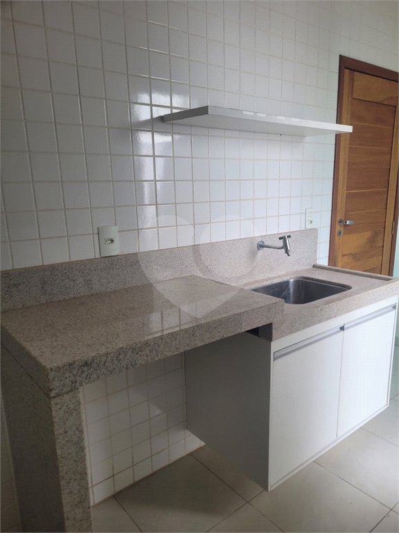 Indaiatuba- Condominio Maria Dulce-Venda e Locação - Terreno 300,00 ms - construido - 180,00 ms - Casa Terrea - 3 suites - escritório com ventilador, lavabo - cozinha com armários,forno, coifa e cooktop , ventilador - despensa - lavanderia com armarios- varanda gourmet com churrasqueira, quintal c